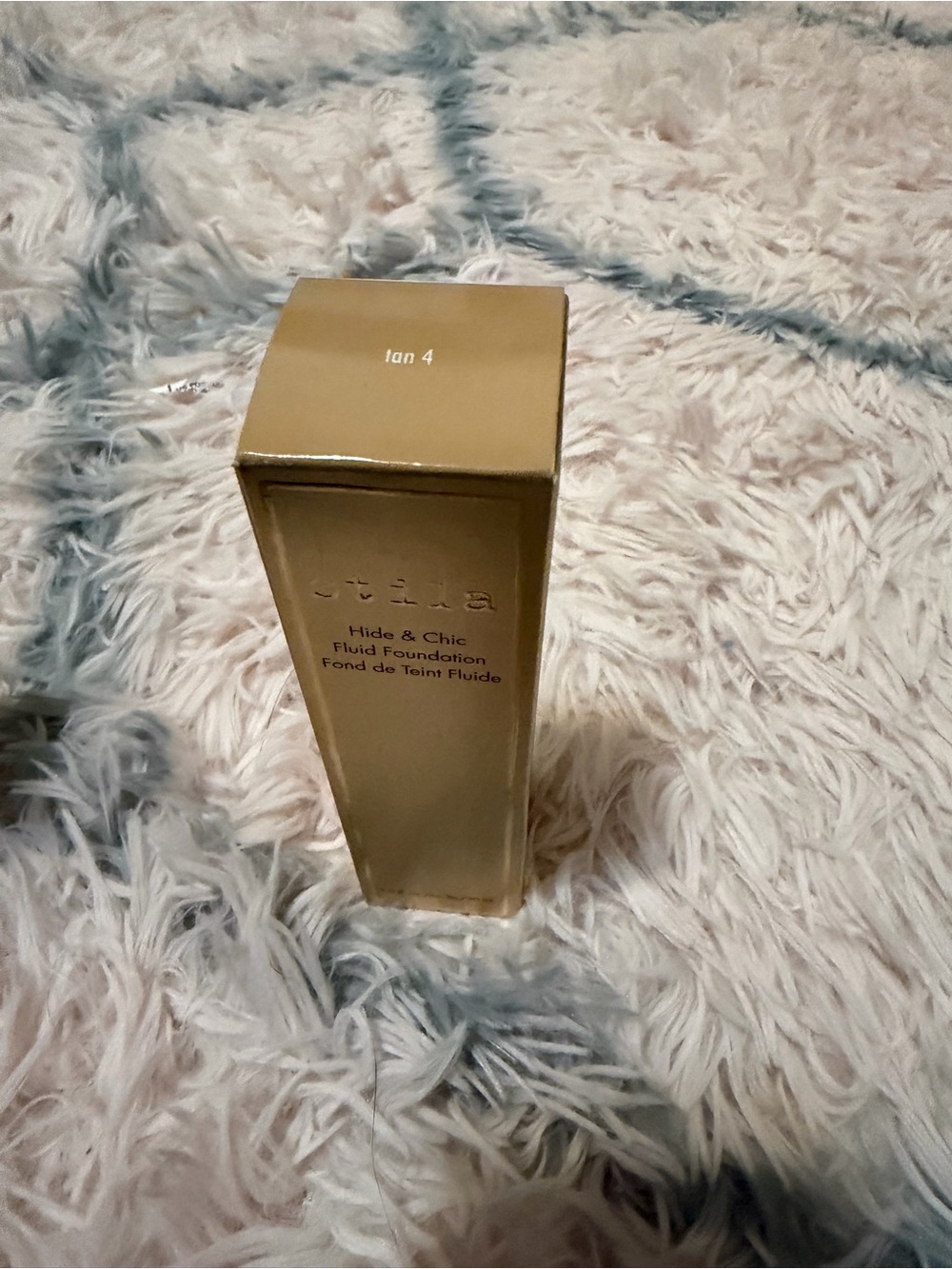 Stila Hide & Chic Fluid Foundation - Tan 4 (Gold Box)